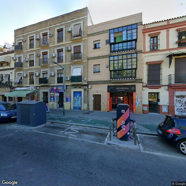 Street view near Farmacia Nieves Martínez Martínez in Sevilla (macarena)