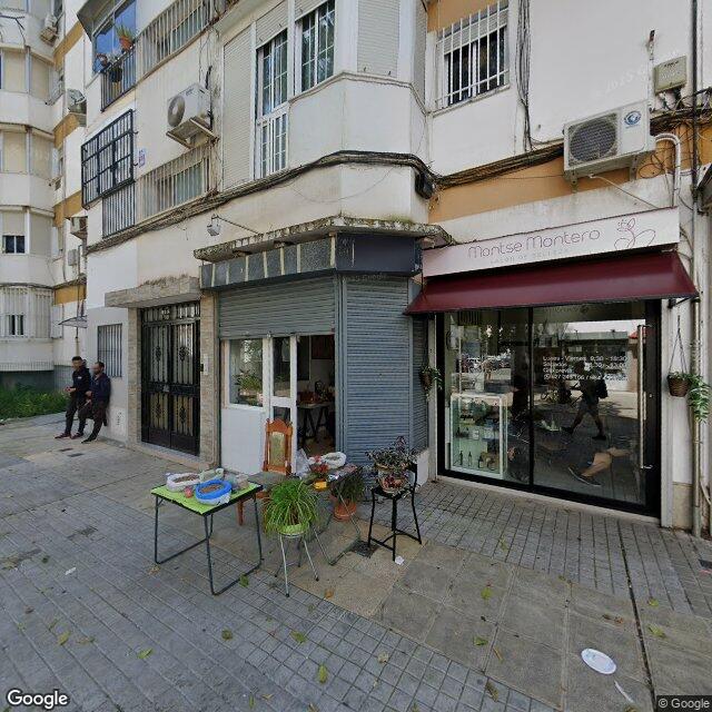 Street view near Farmacia Nucleo Villegas in Sevilla (centro)