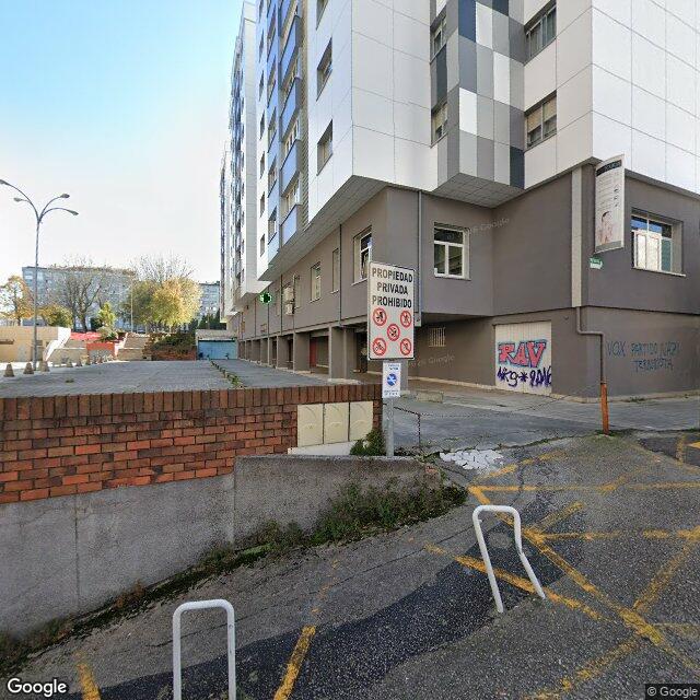 Street view near Farmacia Orjales in Spain