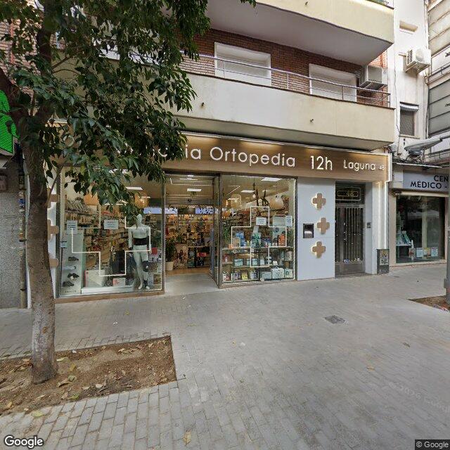 Street view near Farmacia Ortopedia Laguna in Madrid