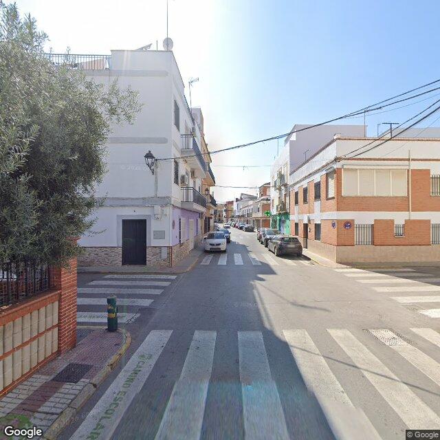 Street view near Farmacia Paredes Pérez in Cantillana