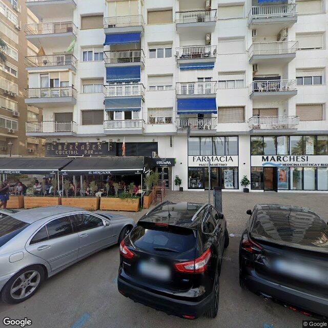Street view near Farmacia Paseo Marítimo in Spain