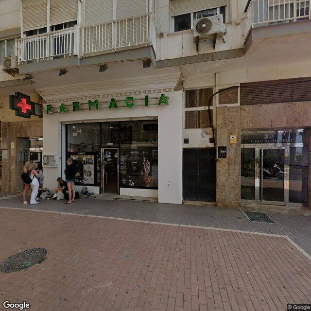 Street view near Farmacia Paseo Marítimo in Málaga