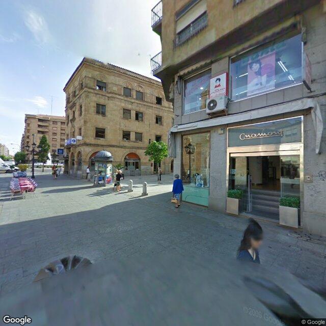 Street view near Farmacia Patricia Mulas Santiago in Salamanca