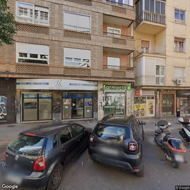 Street view near Farmacia Peran Montero in Granada