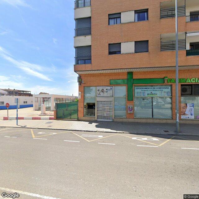 Street view near Farmacia Pinilla in Zamora