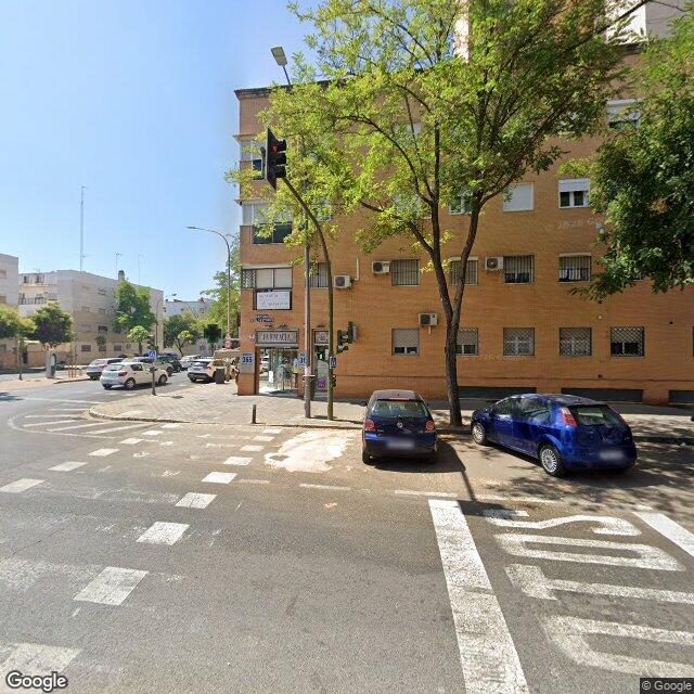 Street view near Farmacia Pino Montano in Sevilla