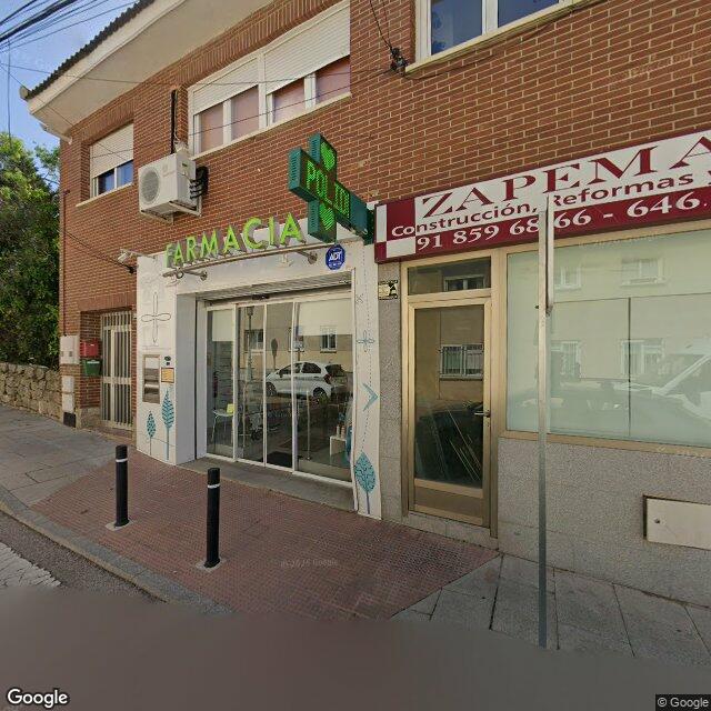 Street view near Farmacia Polideportivo in Spain