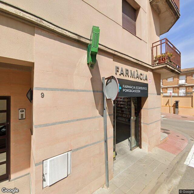 Street view near Farmacia Pons & Gascón in Gerona