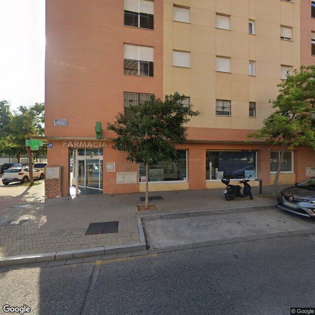 Street view near Farmacia Portobelo in Sevilla