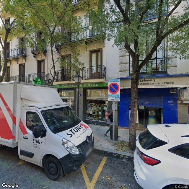 Street view near Farmacia Puertas in Madrid
