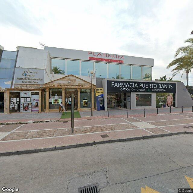 Street view near Farmacia Puerto Banús in Marbella