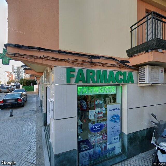Street view near Farmacia Pura Vida in Granada
