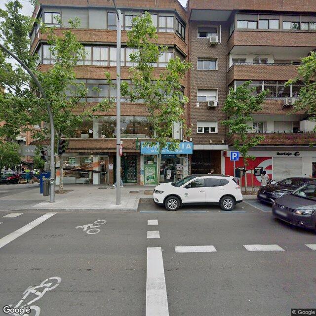 Street view near Farmacia Quintana Alcalá in Madrid