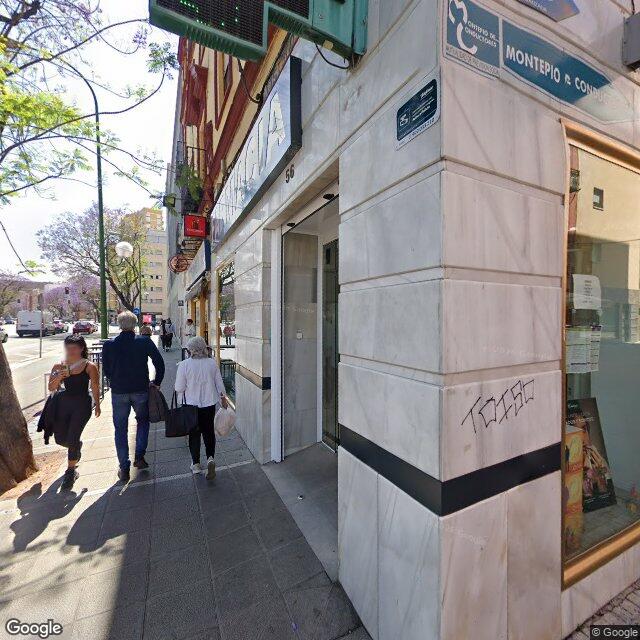 Street view near Farmacia Rafael Coveñas Peña in Sevilla (centro)