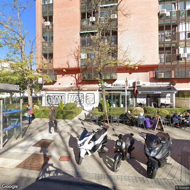 Street view near Farmacia Raquel Aguado in Madrid