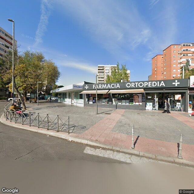 Street view near Farmacia Rayón in Madrid