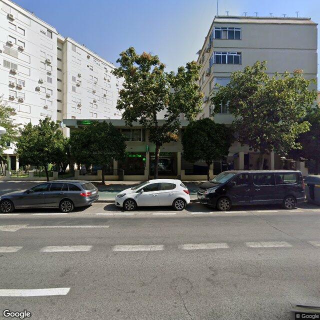 Street view near Farmacia Recio Mir in Sevilla