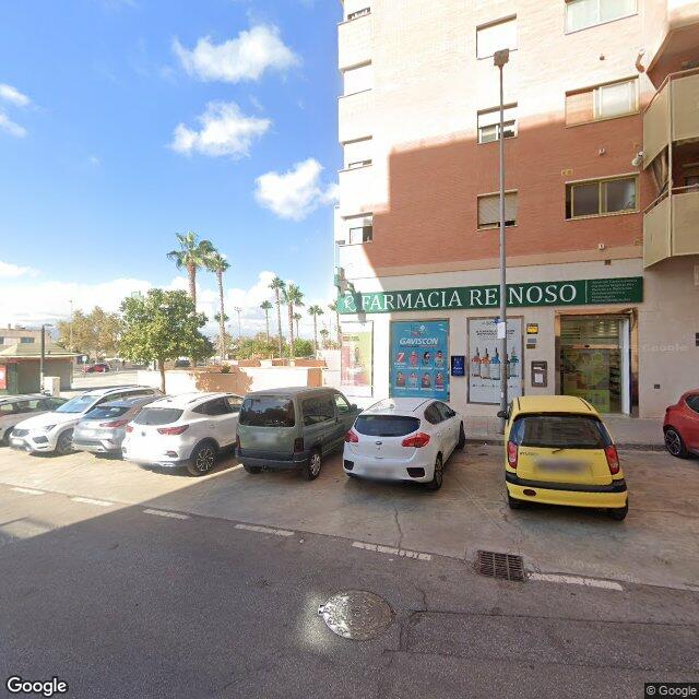 Street view near Farmacia Reinoso in Málaga