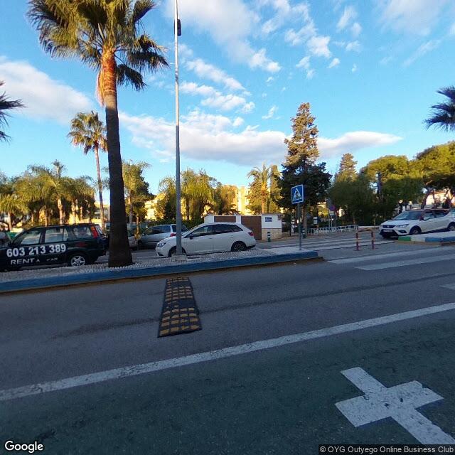 Street view near Farmacia Riviera in Mijas