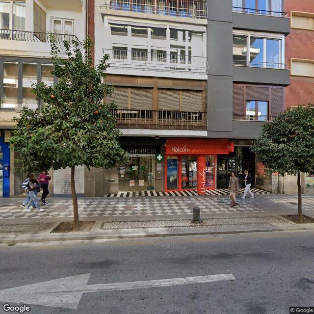 Street view near Farmacia Román-Marinetto in Granada
