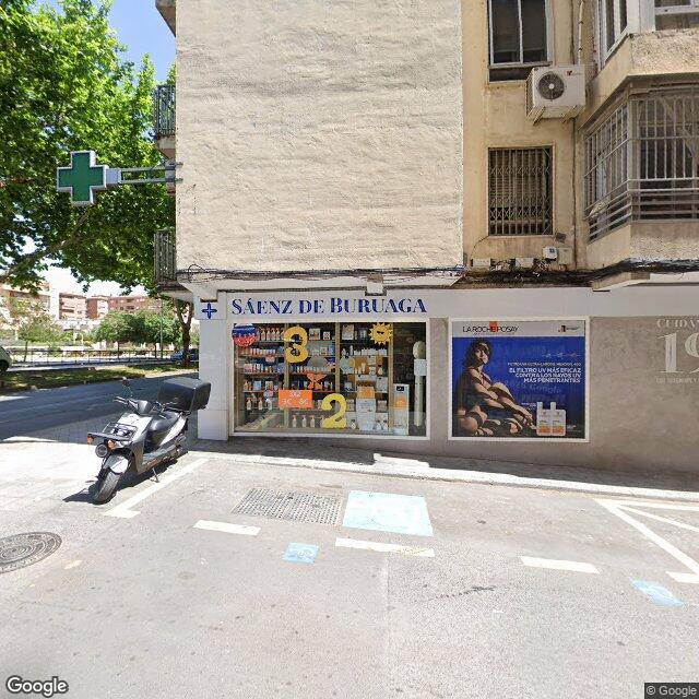 Street view near Farmacia Sáenz De Buruaga in Granada
