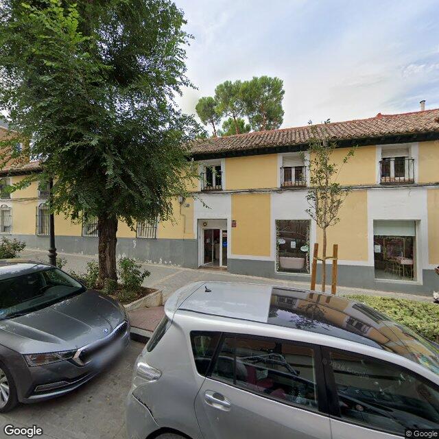 Street view near Farmacia Sánchez Méntrida in Madrid