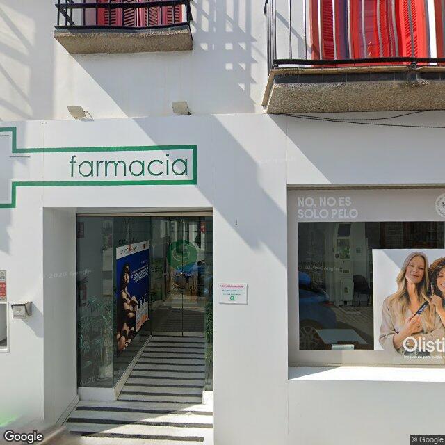 Street view near Farmacia Sánchez Matarí in Villaverde del Rio
