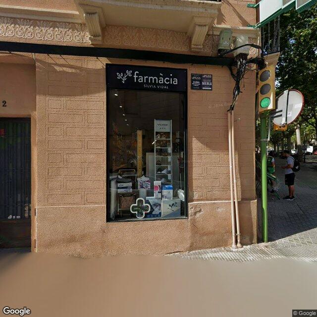 Street view near Farmacia Sílvia Vidal in Barcelona