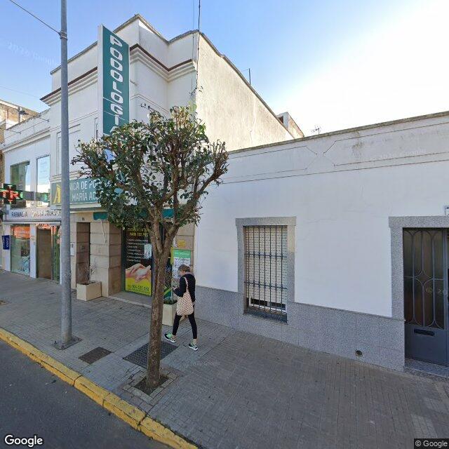 Street view near Farmacia Salas Vinader in Montijo