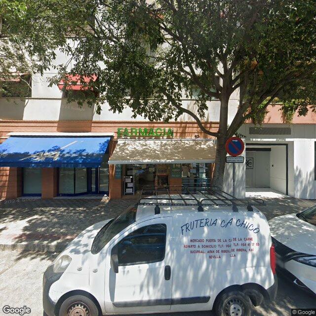 Street view near Farmacia San Bernardo in Sevilla (centro)
