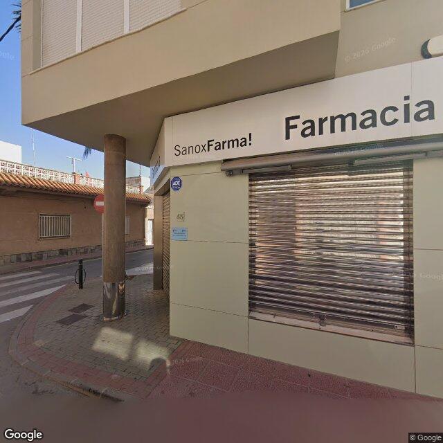 Street view near Farmacia San José in Spain