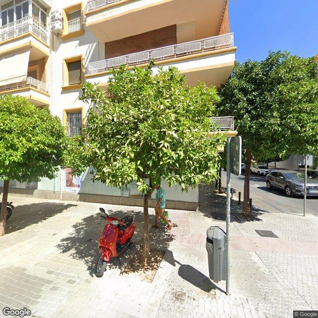 Street view near Farmacia San Juan De Dios in Sevilla