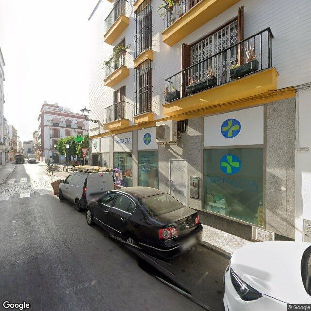 Street view near Farmacia San Vicente in Sevilla
