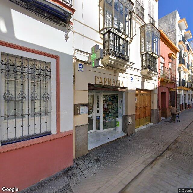 Street view near Farmacia Santa Clara in Sevilla