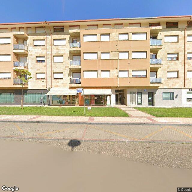 Street view near Farmacia Sofía De Pedro Muñez in Spain