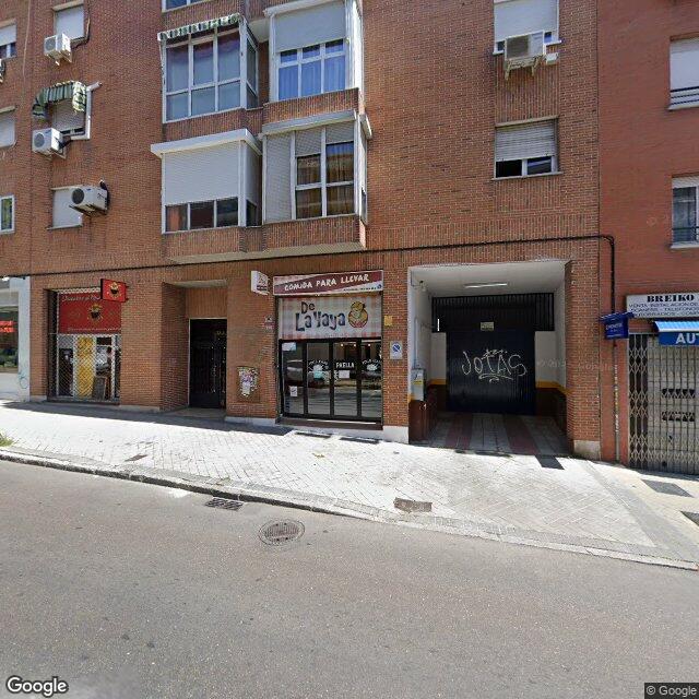 Street view near Farmacia Solis in Madrid