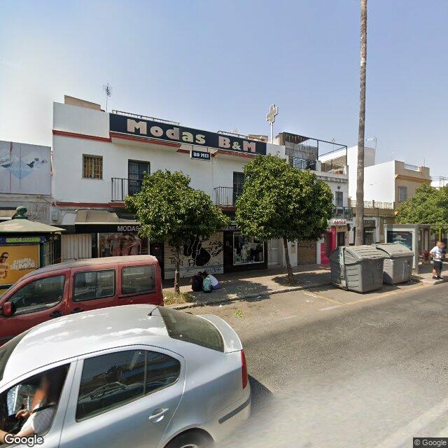Street view near Farmacia Su Eminencia in Sevilla