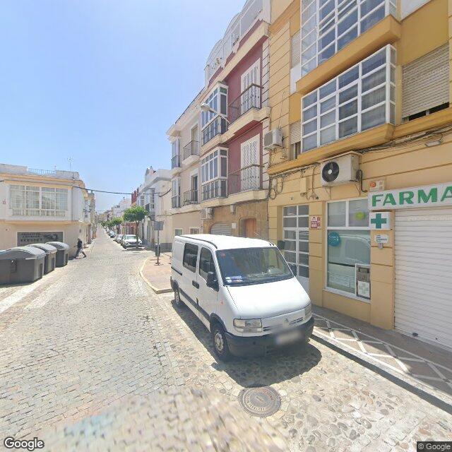 Street view near Farmacia Tetuán in Cádiz