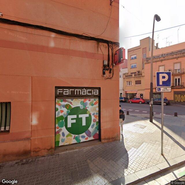 Street view near Farmacia Tobalina in Barcelona