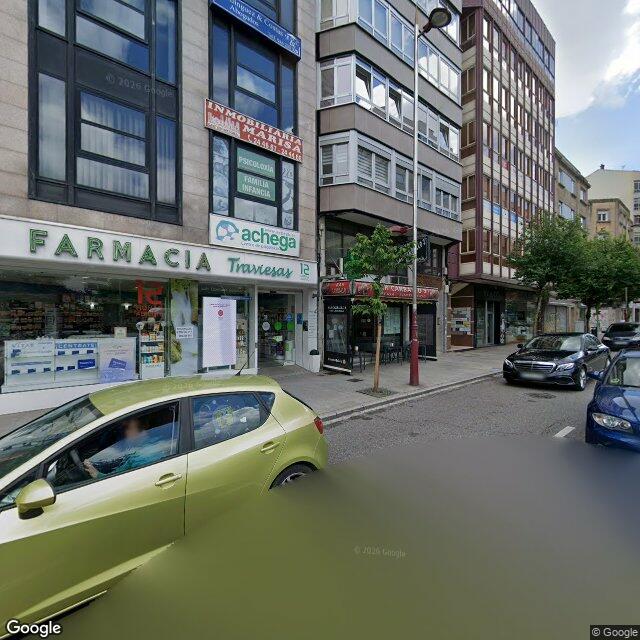 Street view near Farmacia Traviesas in Vigo