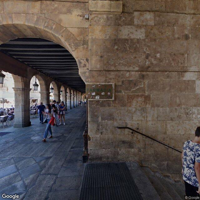 Street view near Farmacia Urbina in Spain
