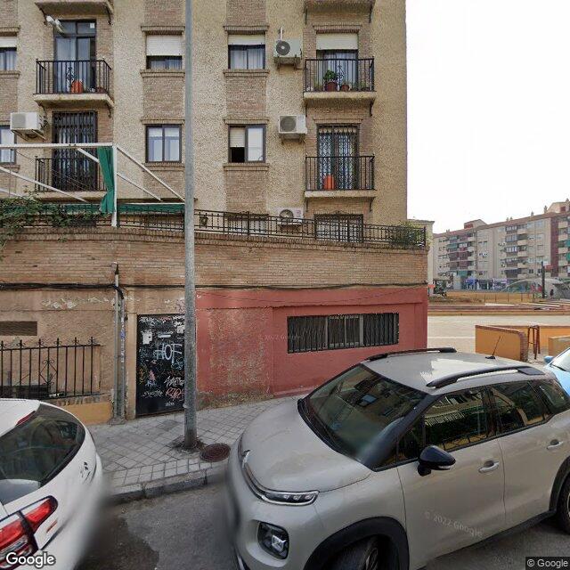 Street view near Farmacia Víctor Maiquez Cañizares in Granada