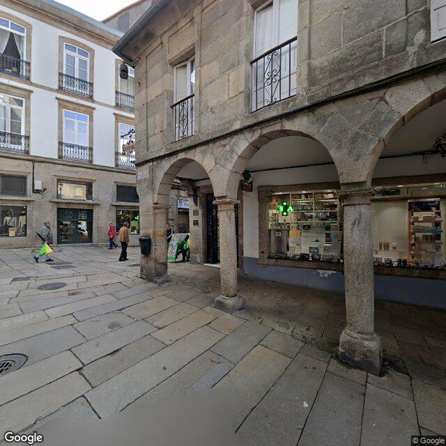Street view near Farmacia Valdes in Santiago de Compostela
