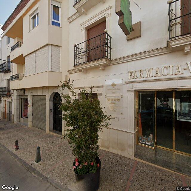 Street view near Farmacia Velasco Pérez in Valdepeñas de Jaén