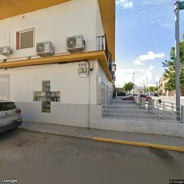 Street view near Farmacia Victoria Ramos in Isla Mayor