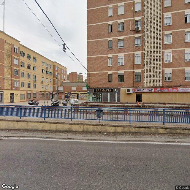 Street view near Farmacia Villagarcía in Madrid