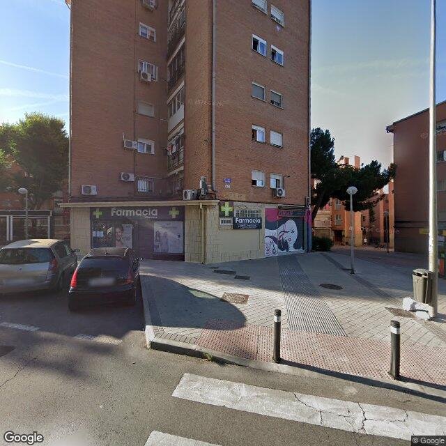 Street view near Farmacia Villalobos in Madrid