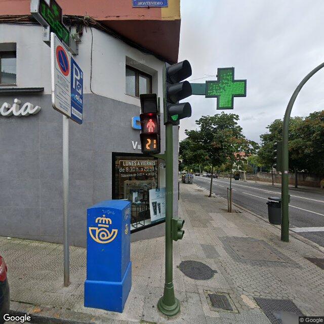 Street view near Farmacia Villamil in Santander