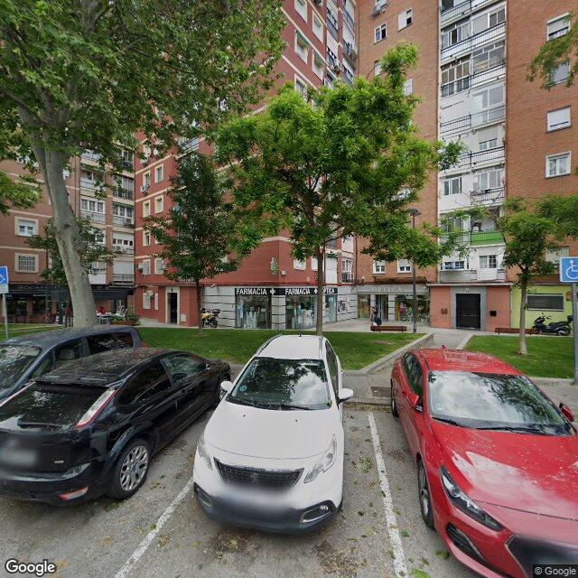 Street view near Farmacia Y Óptica Montero De Espinosa in Getafe
